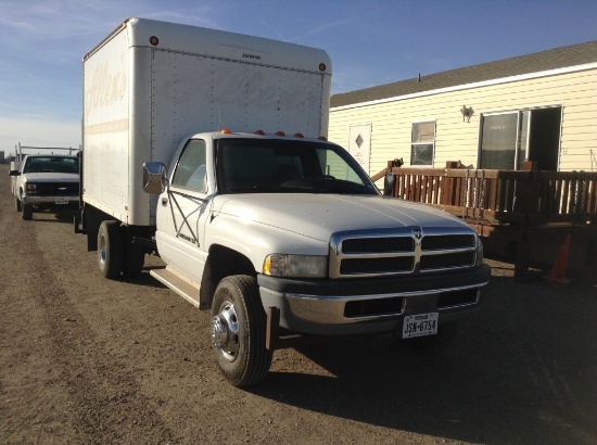 2000 Dodge 3500 Single Cab Box Truck rwd V8 , Fuel Type: G , Transmission: