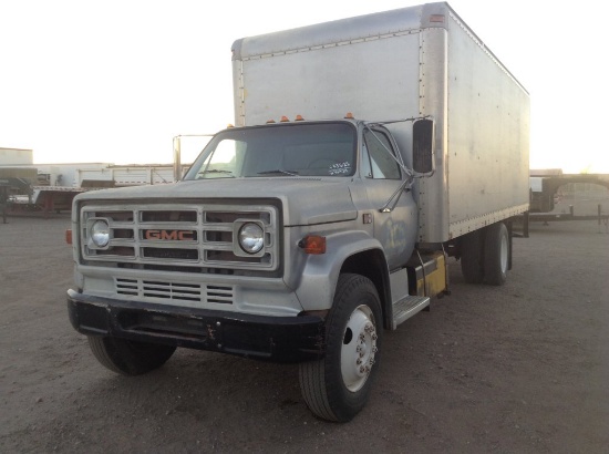 1985 GMC Bobtail Box Truck RWD V8 , Fuel Type: G , Transmission: 5 Speed ,