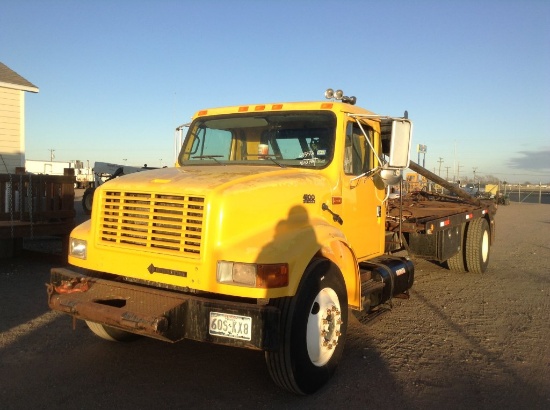 2001 International 4900 Single Cab Flatbed Pole Tr Less than 10,000 miles o