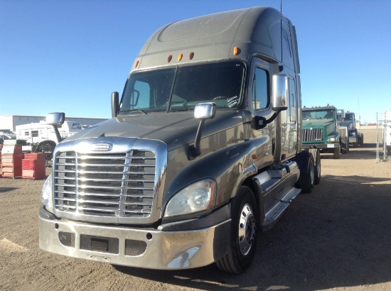 2009 Freightliner Cascadia Sleeper Truck Tractor 4x2 I6 , Fuel Type: D , Tr