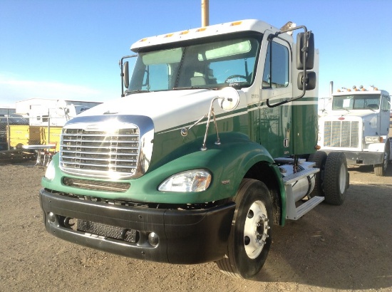 2007 Freightliner Columbia Truck Tractor rwd Mercedes Bens 6 Cylinder , Fue