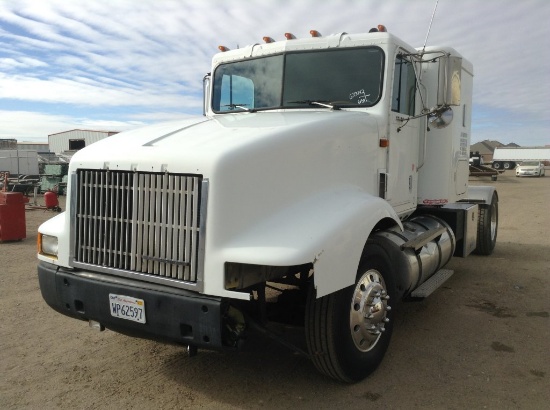1995 International Sleeper Truck Tractor 4x2 Inline 6 , Fuel Type: D , Tran