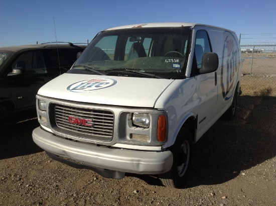 2000 GMC Savana Cargo Full-Size Van RWD V8, 5.7L , Fuel Type: G , Transmiss