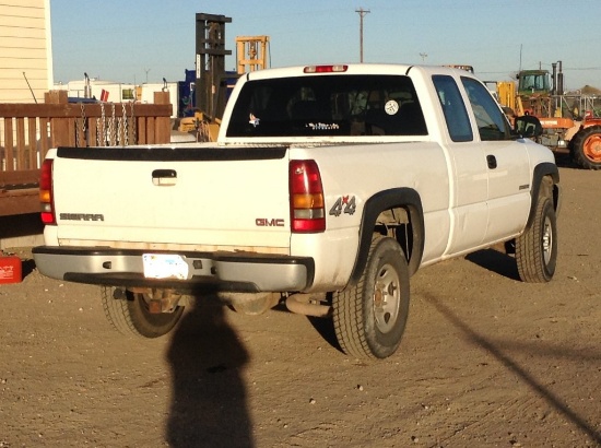 2003 GMC Sierra 2500 Pickup Truck 4X4 V8, 6.0L , Fuel Type: G , Transmissio