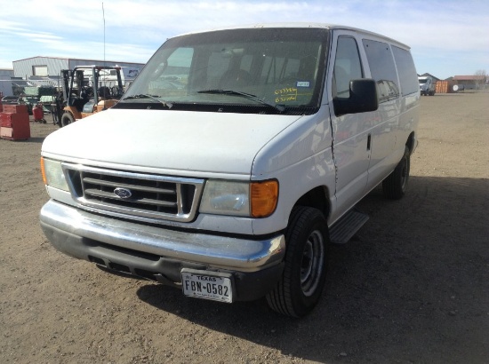 2007 Ford E-Series Wagon Full-Size Van RWD V8, 5.4L , Fuel Type: G , Transm