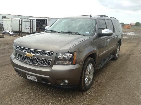 2013 Chevrolet Suburban Full Size SUV 4x4 V8, 5.3L , Fuel Type: F , Transmi