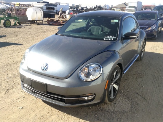 2012 Volkswagen Beetle Hatchback Car FWD I4, 2.0L T , Fuel Type: G , Transm