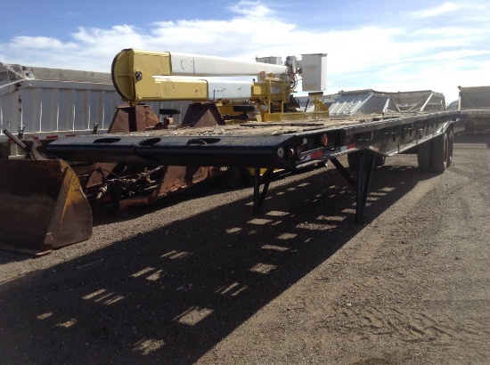 Neils Flatbed Trailer , Length: 40' , Dual Tandem , 5th Wheel , Color: Blac