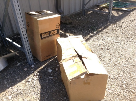 2 Sets of Roof Jacks