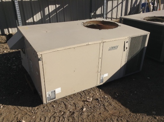 Lennox CHP20-653-1Y Roof Air Unit *NON OPERABLE* *NON OPERABLE* *NON OPERAB