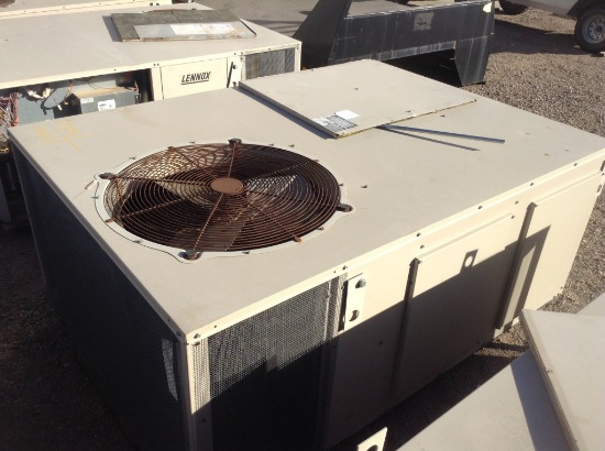 Lennox CHP20-653-1Y Roof Air Unit *NON OPERABLE* *NON OPERABLE* *NON OPERAB