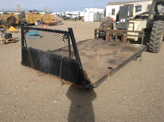 10' x 7' Flatbed w/Headache Rack