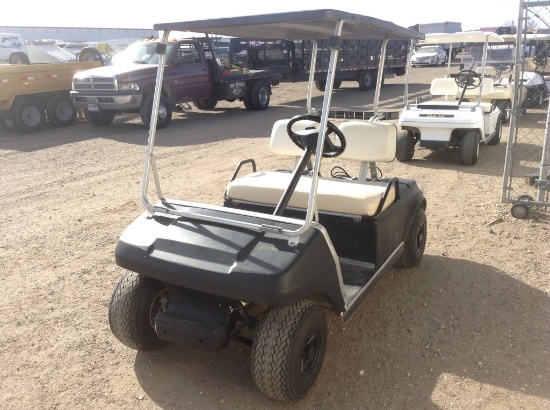 Club Car 2 Seat Golf Cart w/Charger Engine Type: Battery , Fuel Type: Elect