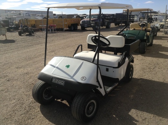 EZ-GO 2 Seat Golf Cart w/Charger Engine Type: battery , Fuel Type: Electric