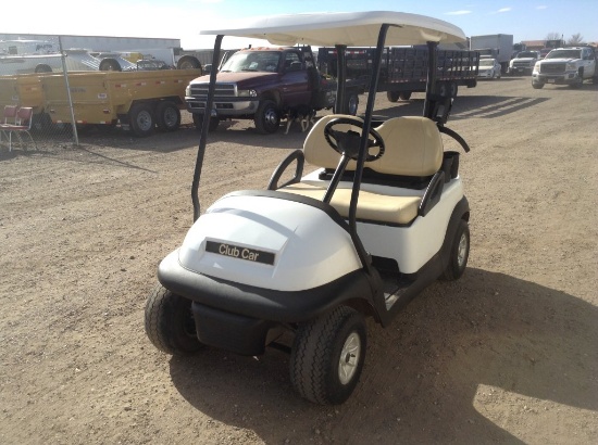 Club Car 2 Seat Golf Cart w/Charger Engine Type: Battery , Fuel Type: Elect