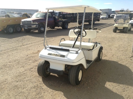 Club Car 2 Seat Golf Cart w/Charger Engine Type: Battery , Fuel Type: Elect