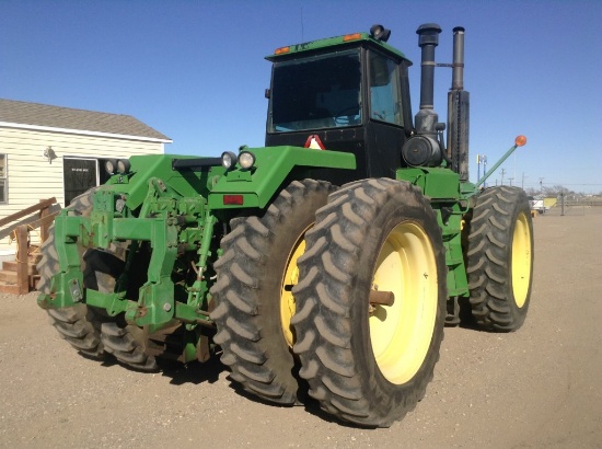 John Deere 8960 Tractor
