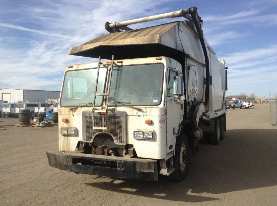 2010 Peterbilt Front Loader Refuse Truck