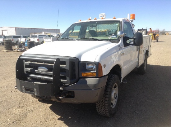 2005 Ford F-350 Single Cab Utility Truck