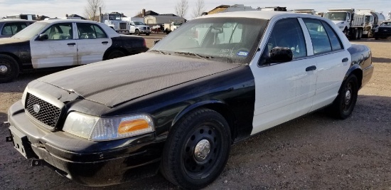 2011 Ford Crown Victoria Sedan Car