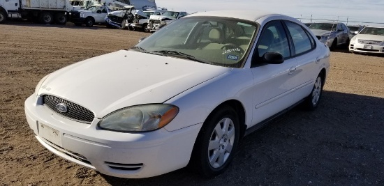 2004 Ford Taurus Sedan Car