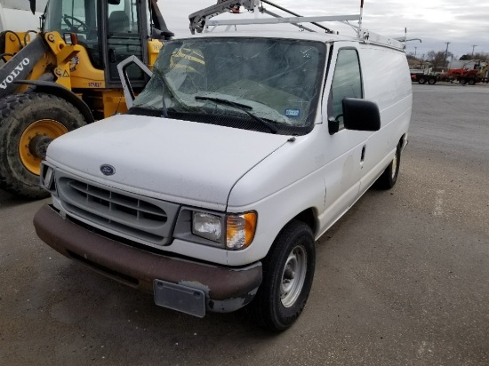2000 Ford E-150 Full-Size Van