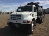 2000 International 4900 Fuel/Lube Truck