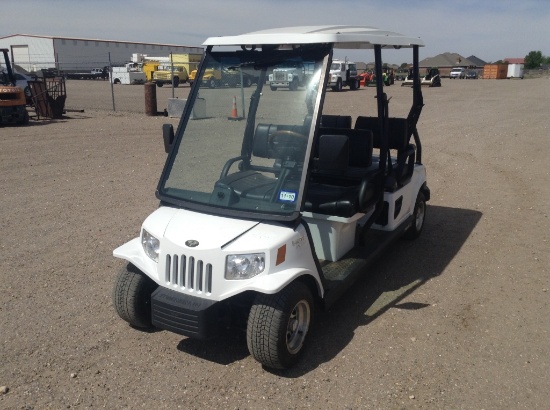 2010 Tomberlin 4 Seat Golf Cart