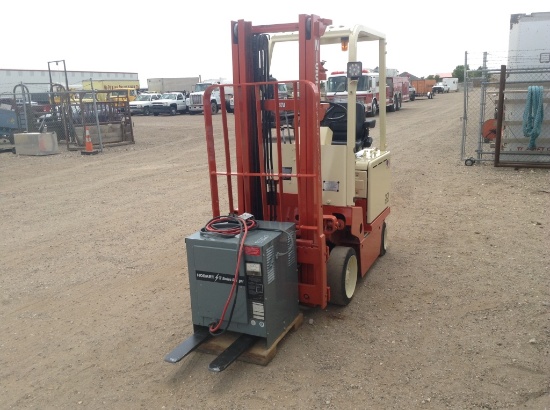 Nissan 30 Electric Forklift