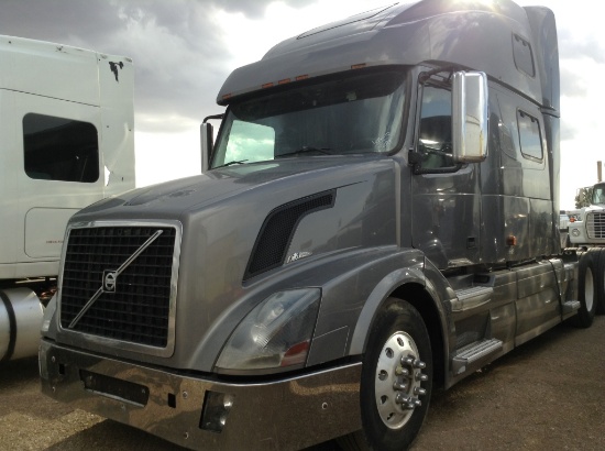 2008 Volvo D16 Sleeper Truck Tractor