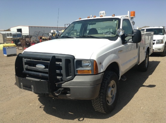 2005 Ford F-350 Single Cab Service Truck