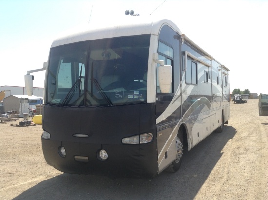2002 Revolution (2) Slide Motorhome