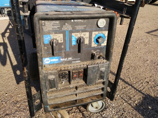 Bobcat 225 Gasoline Welder on Cart