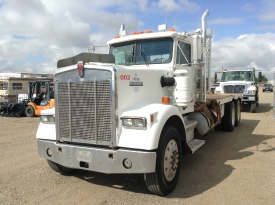 1990 Kenworth W900B Tandem Winch Truck