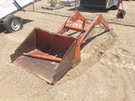 Case Hydraulic Front Load Bucket w/Arms