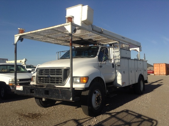 2003 Ford F-750 Single Cab Bucket/Service Truck