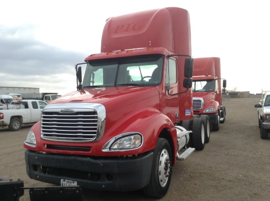 2006 Freightliner Day Cab Truck Tractor