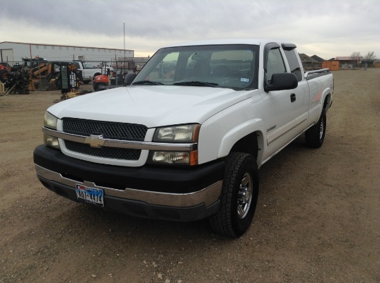 2004 Chevrolet Silverado Pickup Truck