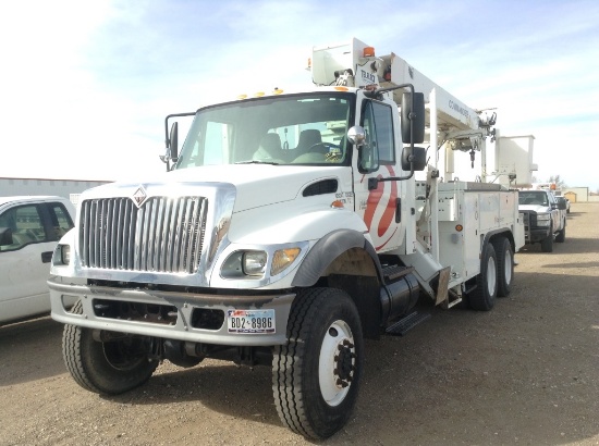 2005 International 7400 Double Bucket Digger/Pole Commander C5050 50' Boom Arm, Double Bucket, Pole