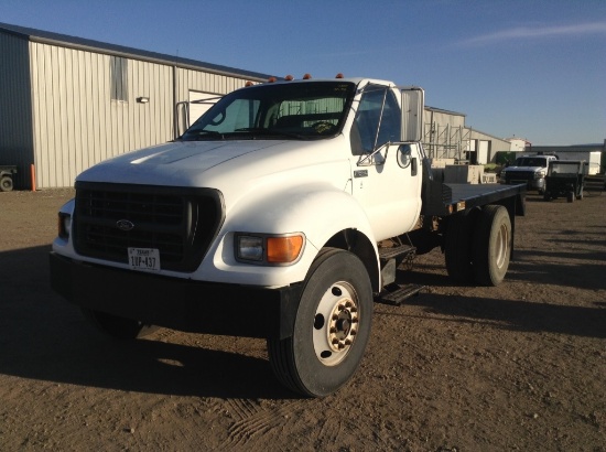 2000 Ford F-650 Flatbed Truck RWD Inline 6 , Fuel Type: D , Transmission: 6 Speed , Color: White , O