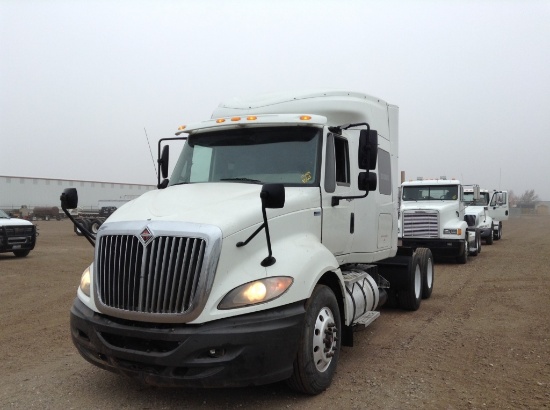 2013 International Navistar Truck Tractor 6x4 6 Cylinder , Fuel Type: D , Transmission: Automatic ,