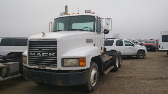 1994 Mack Day Cab Truck Tractor 4x2 I6 , Fuel Type: D , Transmission: 10 Speed , Color: White , ODO