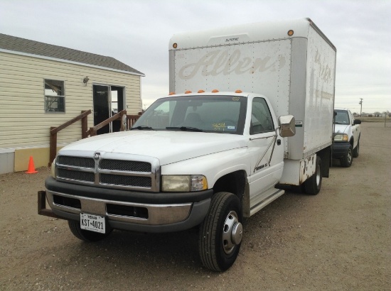 2000 Dodge Ram 3500 Single Cab Box Truck RWD Magnum V8 , Fuel Type: G , Transmission: Automatic , Co
