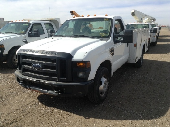 2009 Ford F-350 Service Truck RWD V8 , Fuel Type: G , Transmission: Automatic , Color: White , ODO R