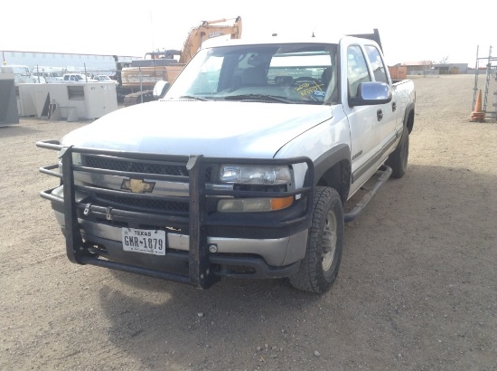 2001 Chevrolet Silverado Pickup Truck 4WD V8, 6.0L , Fuel Type: G , Transmission: 0 , Color: White ,