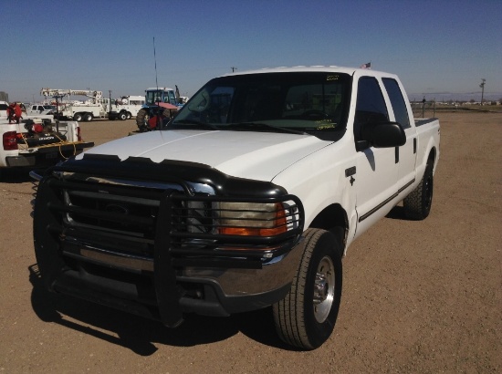 2000 Ford F-250 F-250 Super Duty Truck 4WD V10, 6.8L , Fuel Type: G , Transmission: 0 , Color: White