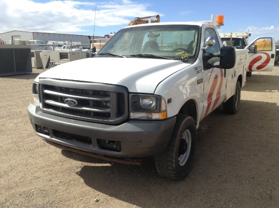 2003 Ford F-250 Truck w/ Utility Body RWD V10 , Fuel Type: G , Transmission: Automatic , Color: Whit