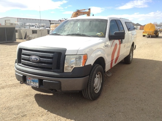 2010 Ford F-150 Pickup Truck 4X4 V8, 4.6L , Fuel Type: G , Transmission: A4 , Color: White , ODO Rea