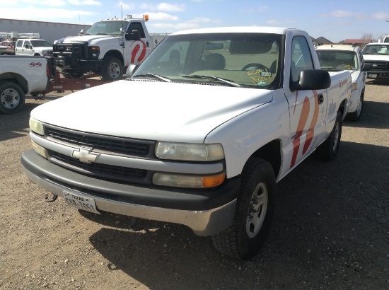 1999 Chevrolet Silverado Pickup Truck 4WD V6, 4.3L , Fuel Type: G , Transmission: 0 , Color: White ,