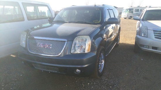 2007 GMC Yukon XL Yukon XL SUV AWD V8, 6.2L , Fuel Type: G , Transmission: A6 , Color: Blue , ODO Re
